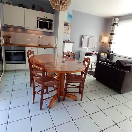 Holiday home Les 4 As, Maison Au Coeur De Proche *