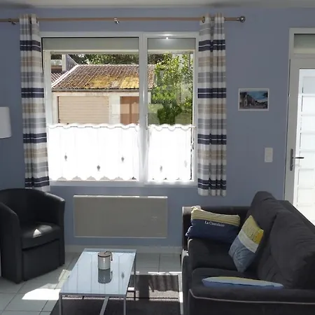 Holiday home Les 4 As, Maison Au Coeur De Proche